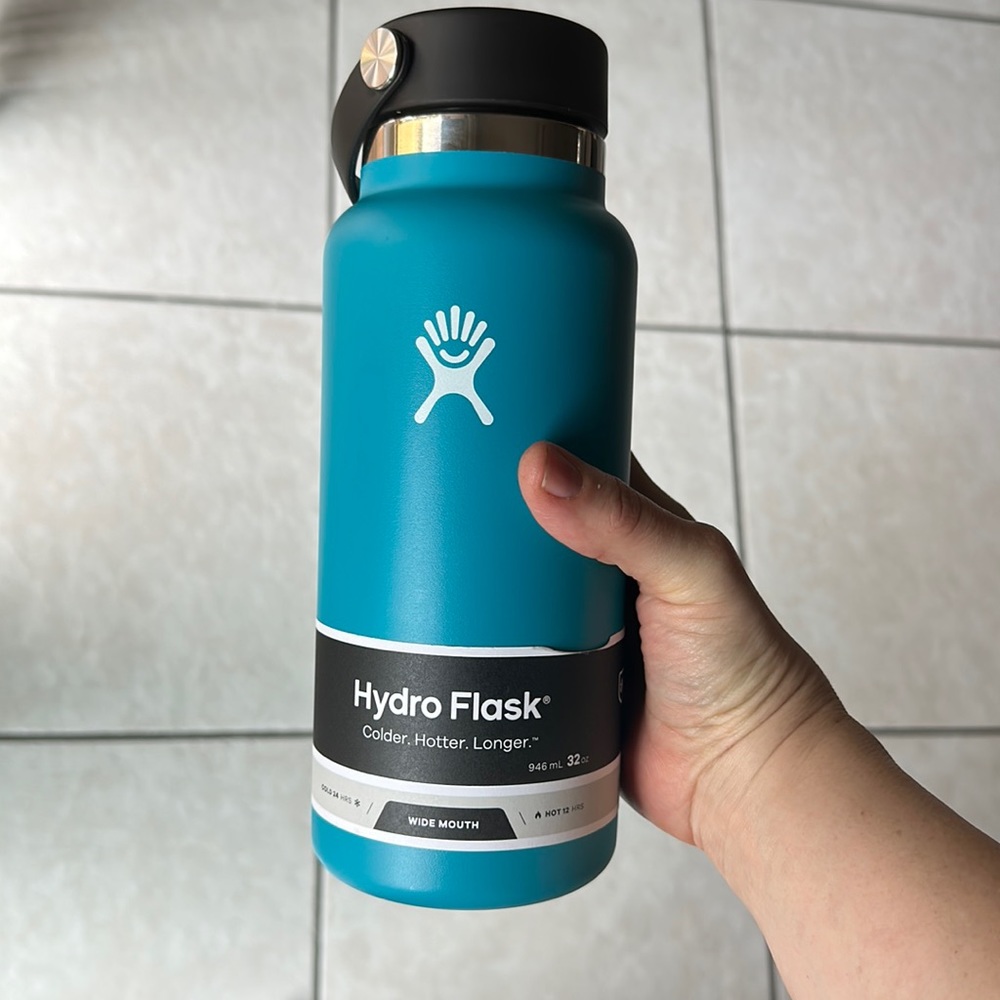 Hydroflask 32 ounce stainless steel insulated wide mouth water bottle in…